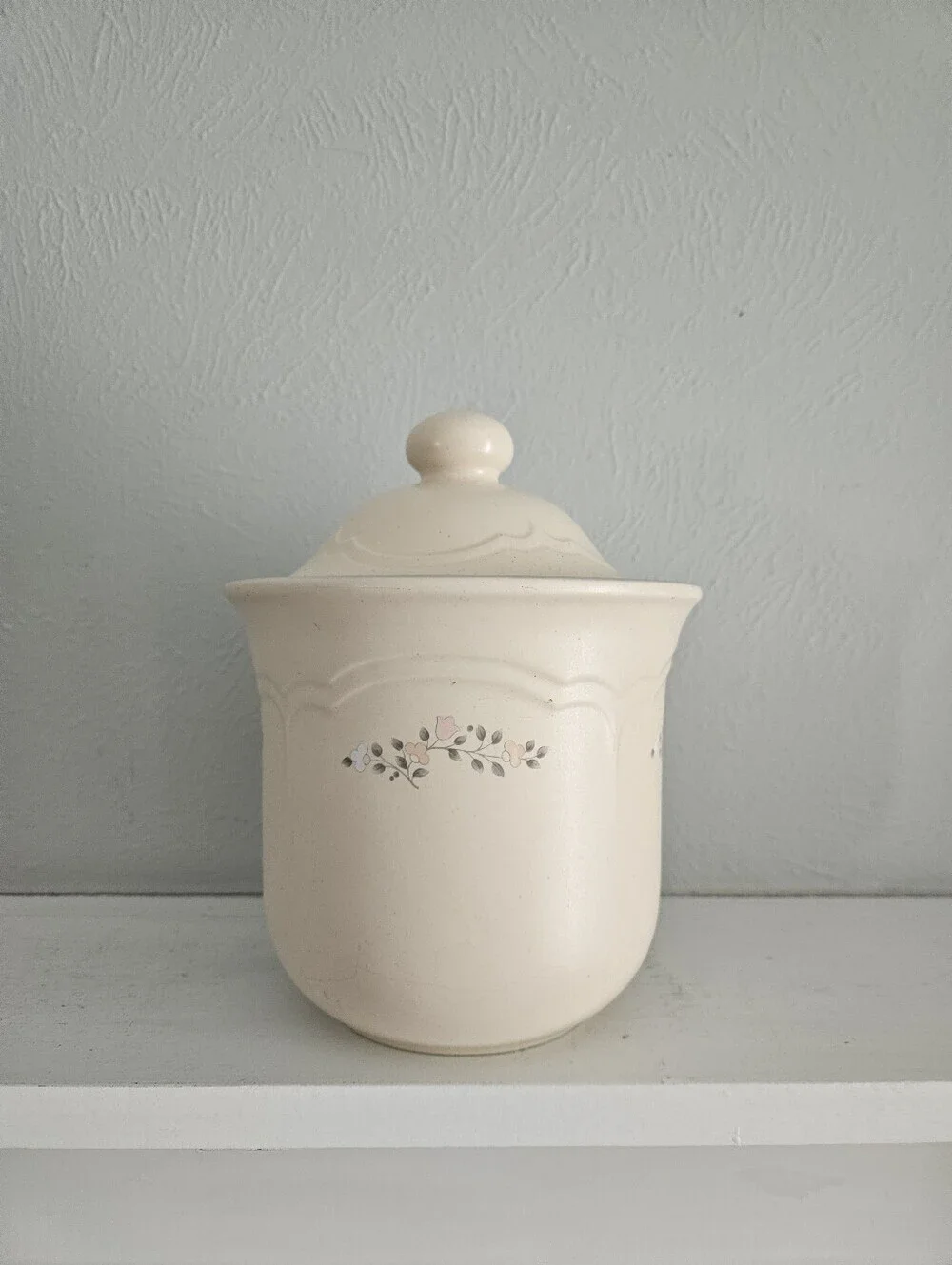 Vintage/Y2K Pfaltzgraff Remembrance Floral Stoneware Canister Jar With Lid